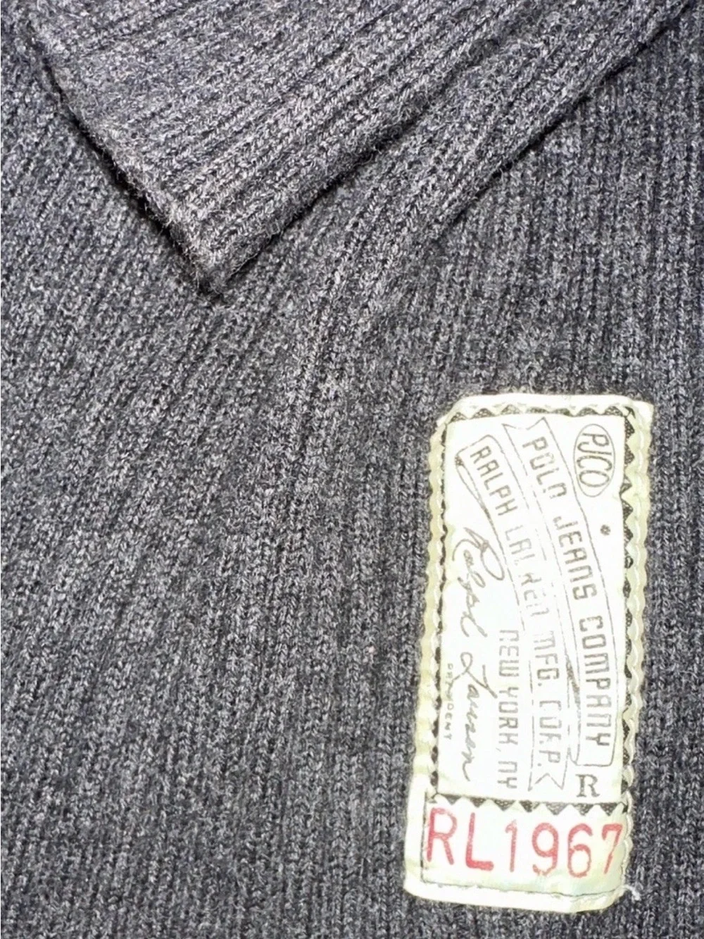 Polo Ralph Lauren versatile gray